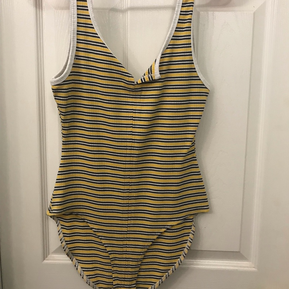 Xhilarations ribbed body suit tank top. Size M